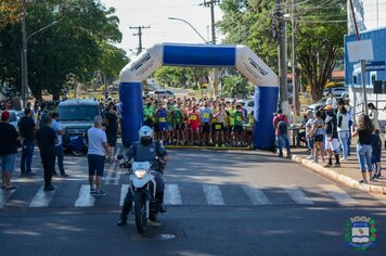 Circuito UMMES 1ª Corrida Rústica realizada pela UMMES, em parceria entre a cidade de Chavantes e de Canitar.